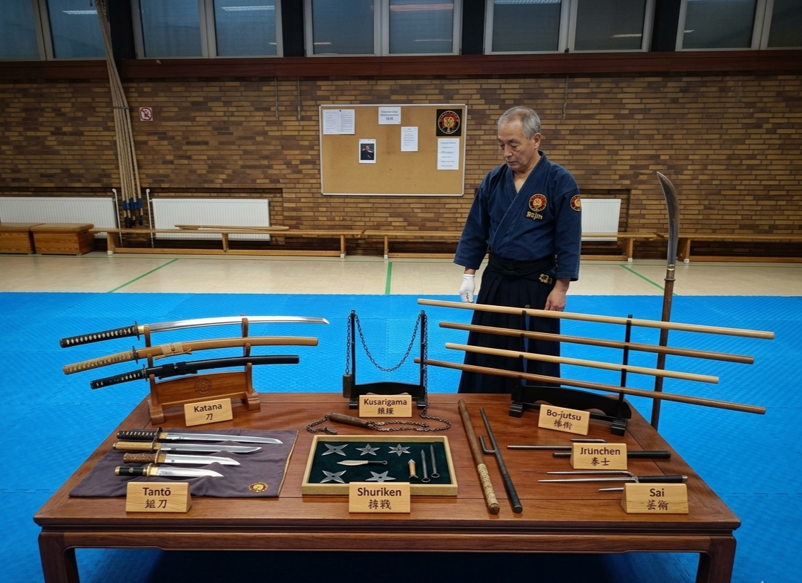 Japanische Waffen